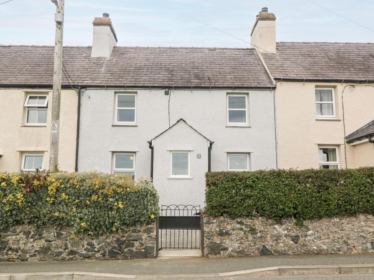 3 Green Terrace Gaerwen Exterior photo